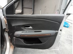 Recambio de guarnecido puerta delantera derecha para dacia sandero iii referencia OEM IAM   