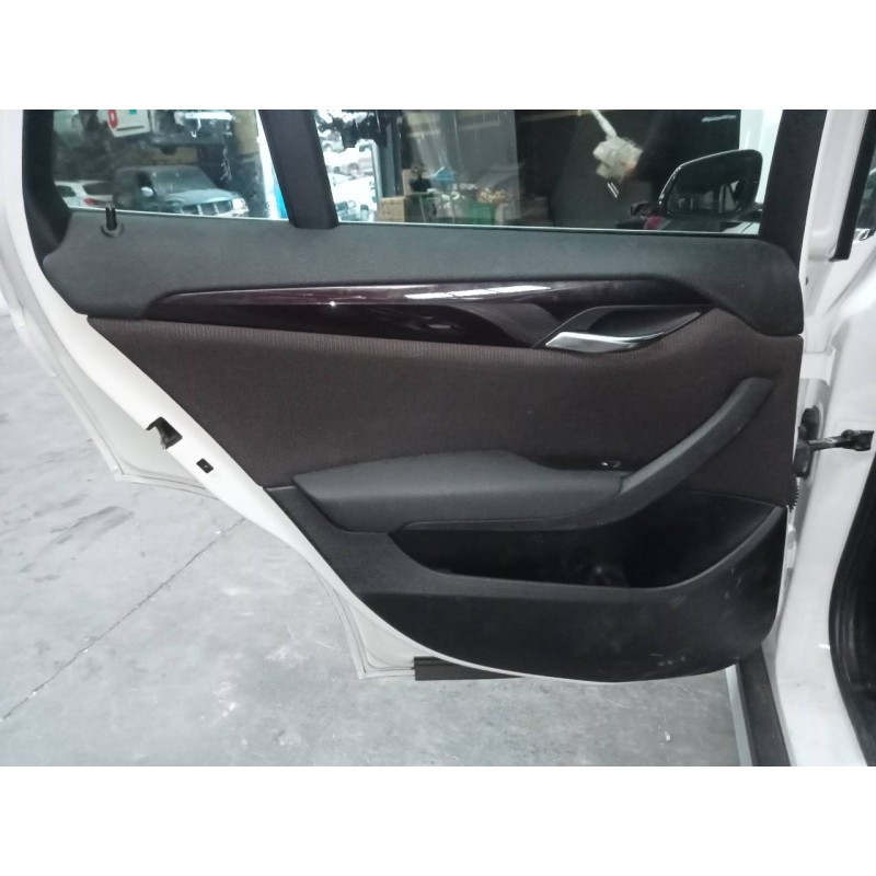 Recambio de guarnecido puerta trasera izquierda para bmw x1 (e84) sdrive 18d referencia OEM IAM   