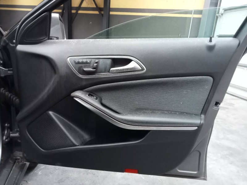 Recambio de guarnecido puerta delantera derecha para mercedes clase gla (w156) cross activity referencia OEM IAM   