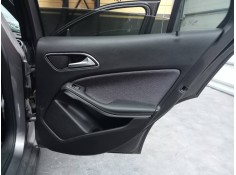 GUARNECIDO PUERTA TRASERA DERECHA 