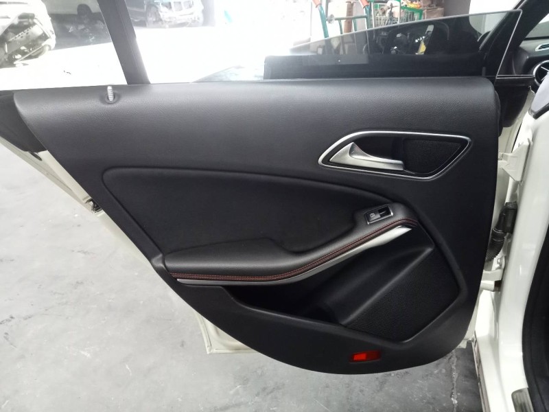 Recambio de guarnecido puerta trasera izquierda para mercedes clase cla (w117) cla referencia OEM IAM   