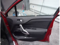 GUARNECIDO PUERTA DELANTERA DERECHA 