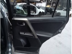 GUARNECIDO PUERTA TRASERA DERECHA 