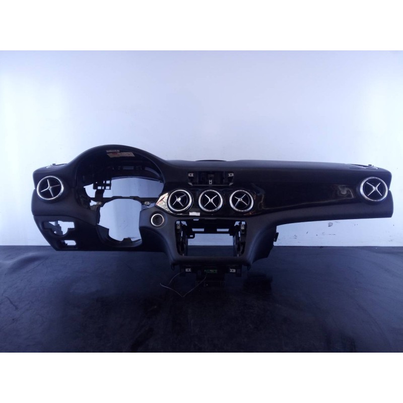 Recambio de salpicadero para mercedes clase cla (w117) cla referencia OEM IAM A00376003111206C62 A0044400A02A168123 P2-A2-20