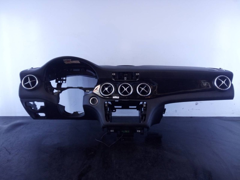 Recambio de salpicadero para mercedes clase cla (w117) cla referencia OEM IAM A00376003111206C62 A0044400A02A168123 P2-A2-20