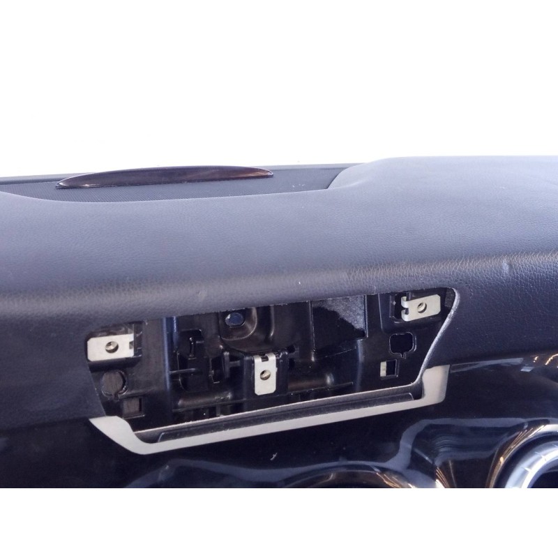 Recambio de salpicadero para mercedes clase cla (w117) cla referencia OEM IAM A00376003111206C62 A0044400A02A168123 P2-A2-20