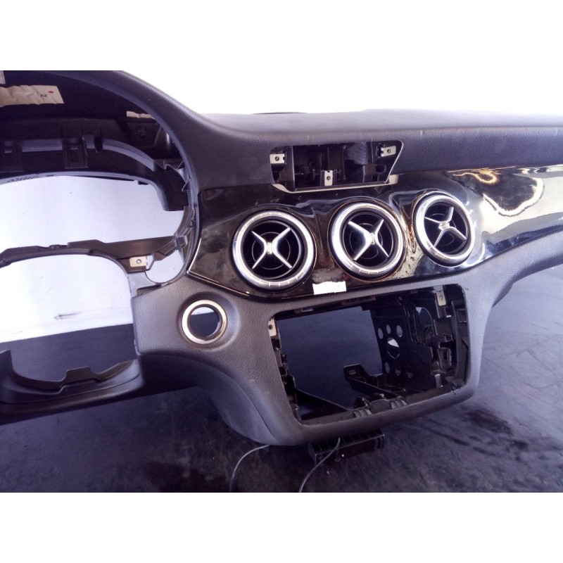 Recambio de salpicadero para mercedes clase cla (w117) cla referencia OEM IAM A00376003111206C62 A0044400A02A168123 P2-A2-20
