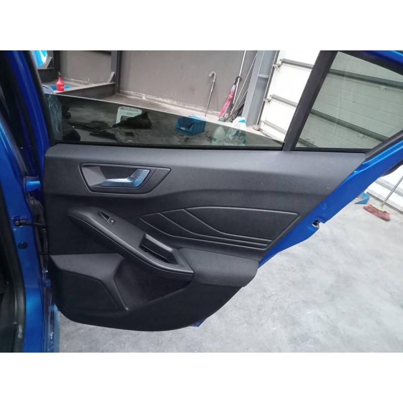 Recambio de guarnecido puerta trasera derecha para ford focus st-line referencia OEM IAM   