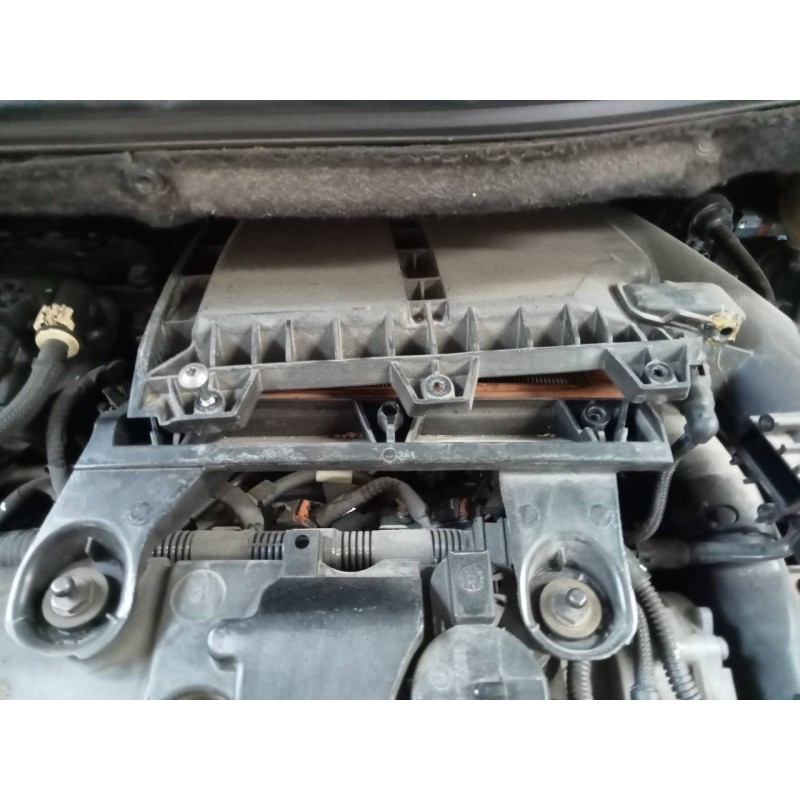 Recambio de filtro aire para peugeot 208 active referencia OEM IAM   