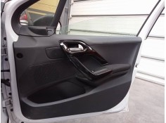 Recambio de guarnecido puerta delantera derecha para peugeot 208 active referencia OEM IAM   