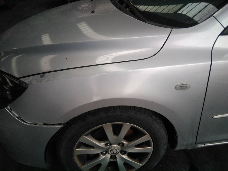Recambio de aleta delantera izquierda para mazda 3 berlina (bk) referencia OEM IAM   