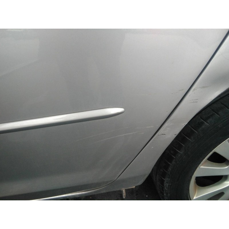 Recambio de puerta trasera izquierda para mazda 3 berlina (bk) referencia OEM IAM   