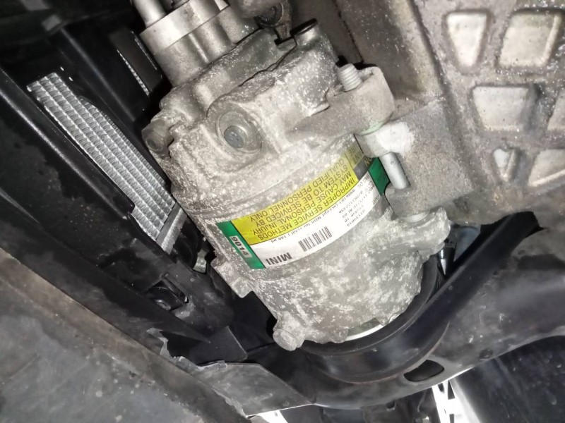 Recambio de compresor aire acondicionado para bmw mini (r50,r53) cooper referencia OEM IAM 11645610  