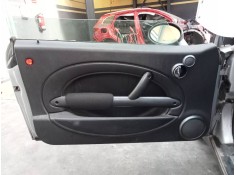 GUARNECIDO PUERTA DELANTERA IZQUIERDA 