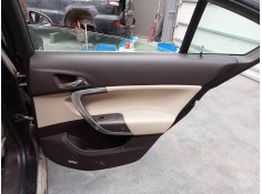 GUARNECIDO PUERTA TRASERA DERECHA 