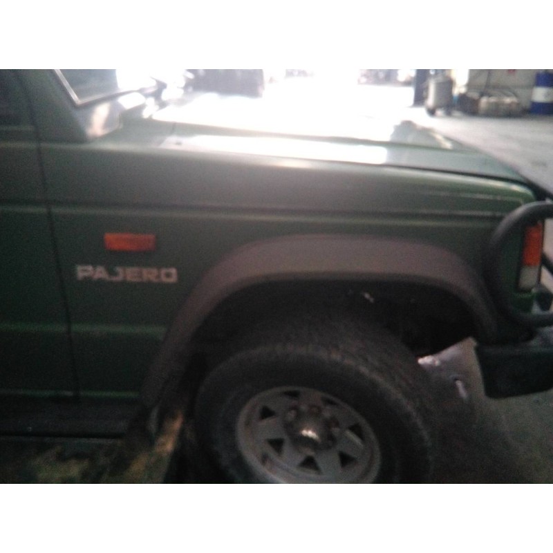 Recambio de aleta delantera derecha para mitsubishi montero (l040) referencia OEM IAM   