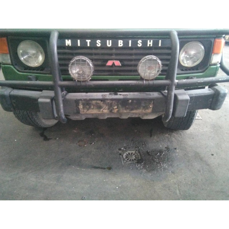 Recambio de paragolpes delantero para mitsubishi montero (l040) referencia OEM IAM   