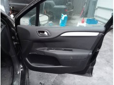 GUARNECIDO PUERTA DELANTERA DERECHA 