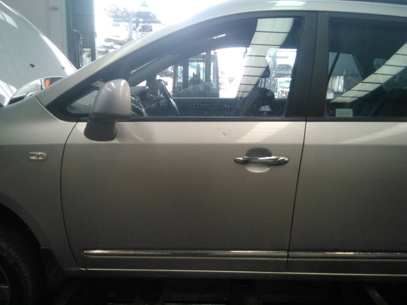 Recambio de puerta delantera izquierda para kia carens (un) referencia OEM IAM   