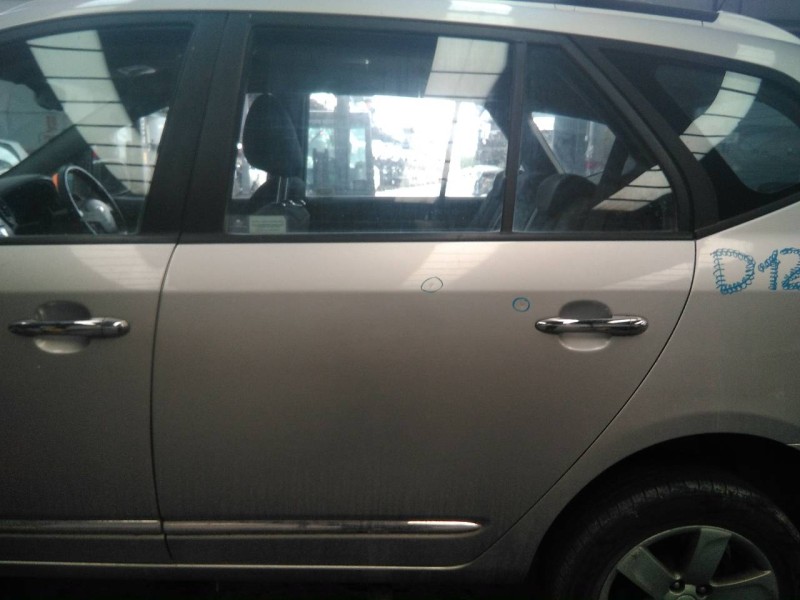 Recambio de puerta trasera izquierda para kia carens (un) referencia OEM IAM   