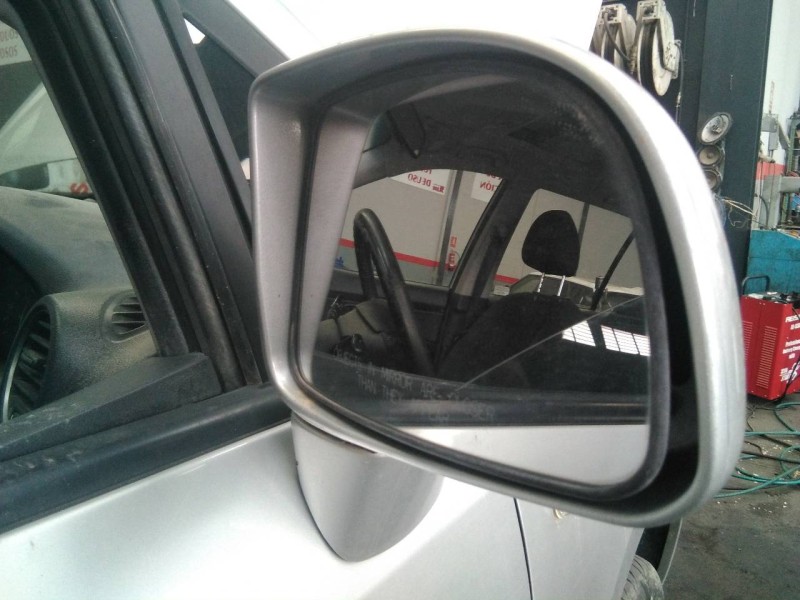 Recambio de retrovisor derecho electrico para kia carens (un) referencia OEM IAM   