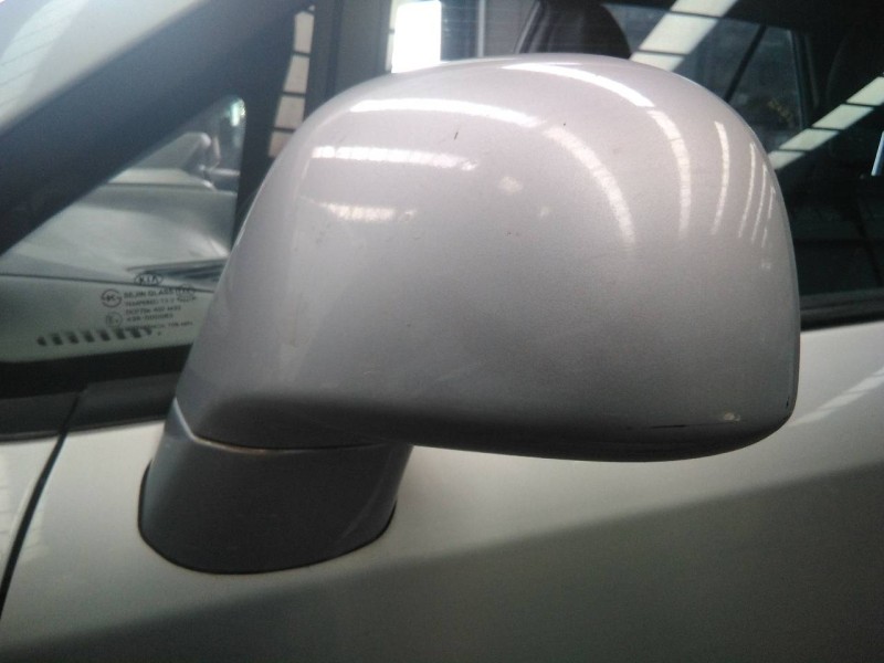 Recambio de retrovisor izquierdo electrico para kia carens (un) referencia OEM IAM   