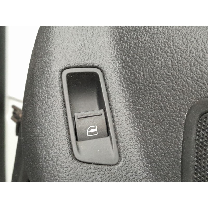 Recambio de mando elevalunas trasero derecho para volkswagen tiguan trend referencia OEM IAM   