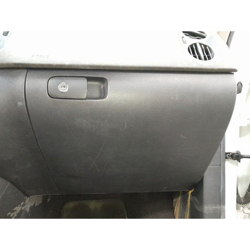 Recambio de guantera para volkswagen tiguan trend referencia OEM IAM   