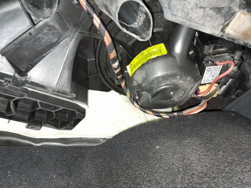 Recambio de ventilador calefaccion para volkswagen tiguan trend referencia OEM IAM   