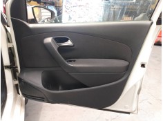 GUARNECIDO PUERTA DELANTERA DERECHA 