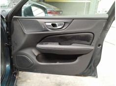 GUARNECIDO PUERTA DELANTERA DERECHA 
