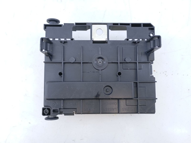 Recambio de caja reles / fusibles para peugeot 307 break / sw (s1) 1.6 hdi referencia OEM IAM 9664055780  
