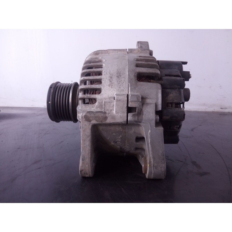 Recambio de alternador para nissan micra (k12e) acenta referencia OEM IAM   