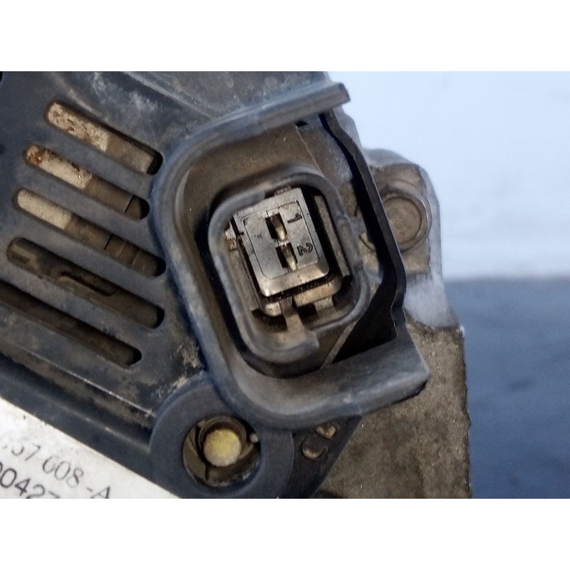 Recambio de alternador para nissan micra (k12e) acenta referencia OEM IAM   