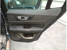 GUARNECIDO PUERTA TRASERA DERECHA 