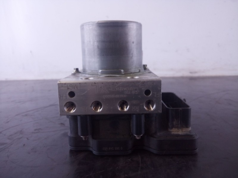 Recambio de abs para toyota auris active referencia OEM IAM 4454002520  