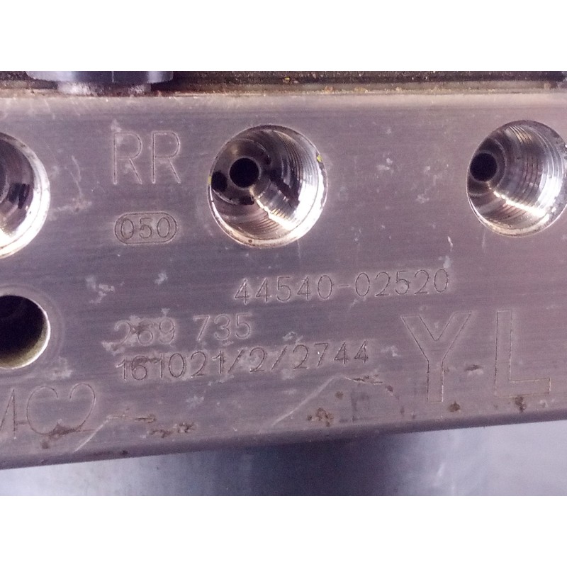 Recambio de abs para toyota auris active referencia OEM IAM 4454002520  