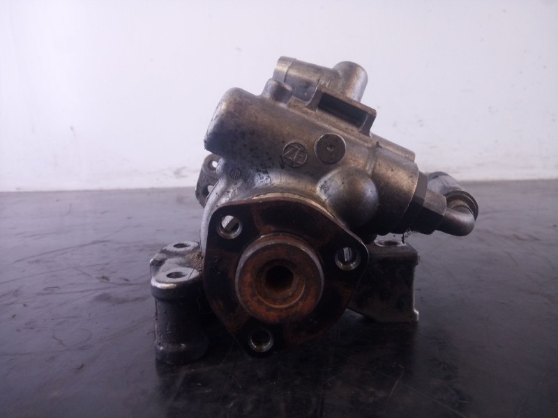 Recambio de bomba direccion para mercedes clase c (w203) berlina 270 cdi (203.016) referencia OEM IAM   