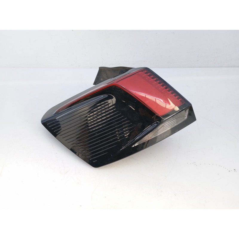 Recambio de piloto trasero izquierdo para peugeot 3008 suv referencia OEM IAM 9810477180  