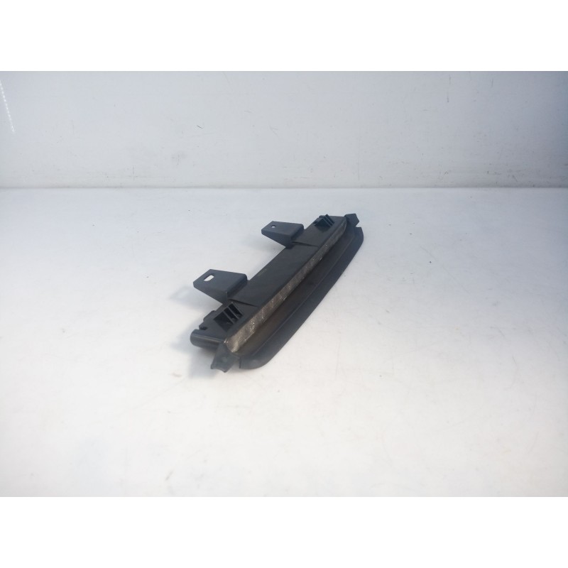 Recambio de luz central de freno para volvo v50 familiar 2.0 d kinetic referencia OEM IAM 8620290  