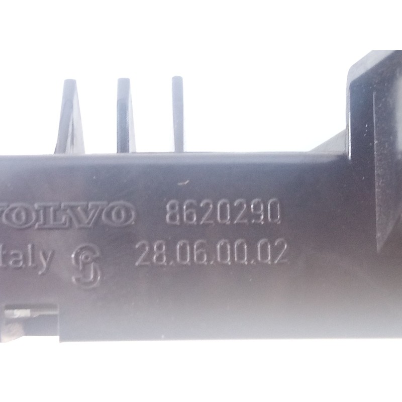 Recambio de luz central de freno para volvo v50 familiar 2.0 d kinetic referencia OEM IAM 8620290  