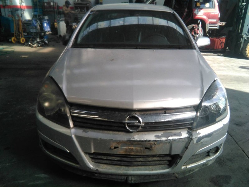 opel astra h berlina del año 2005
