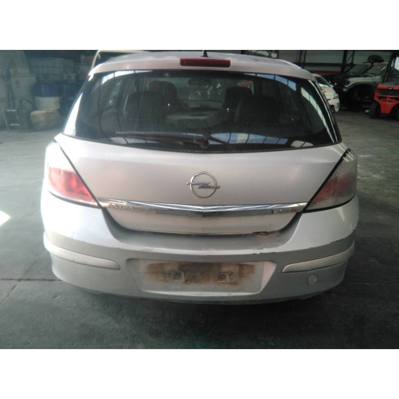 opel astra h berlina del año 2005