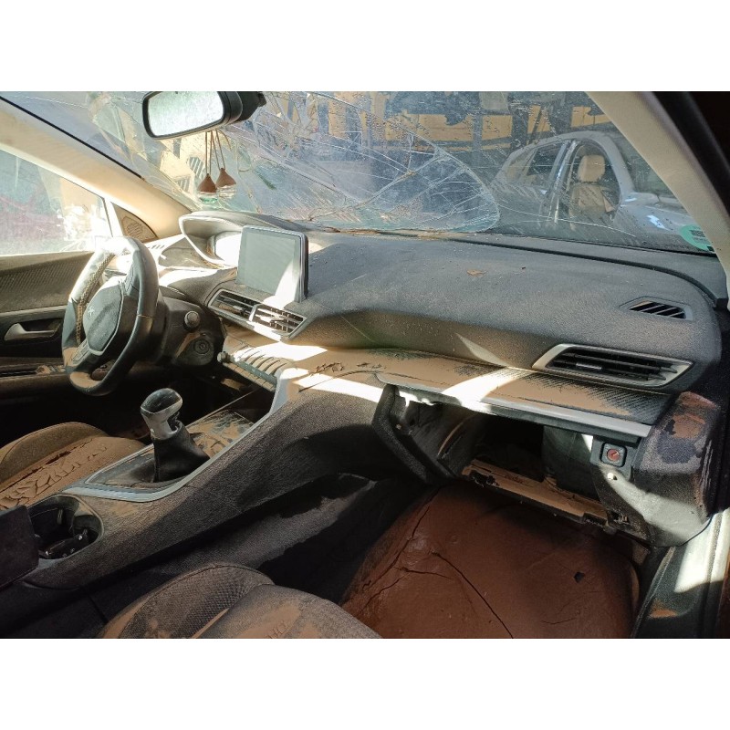 peugeot 3008 del año 2018