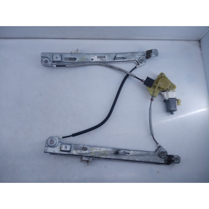 Recambio de elevalunas delantero derecho para chrysler jeep compass limited referencia OEM IAM 0130822277  