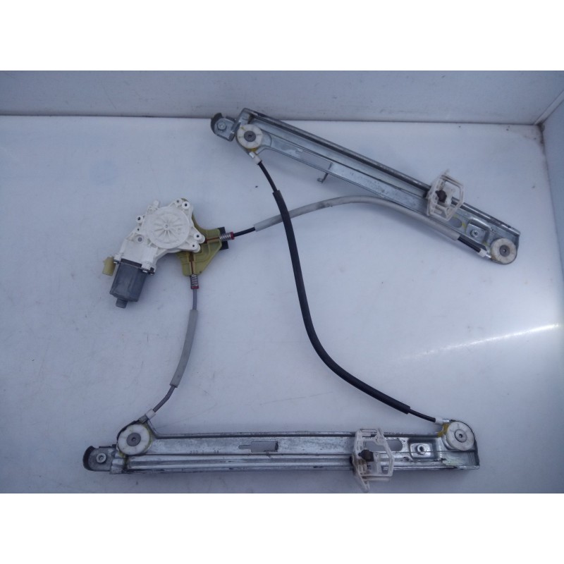 Recambio de elevalunas delantero derecho para chrysler jeep compass limited referencia OEM IAM 0130822277  