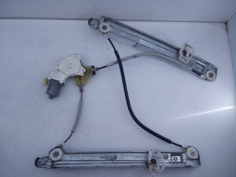 Recambio de elevalunas delantero derecho para chrysler jeep compass limited referencia OEM IAM 0130822277  