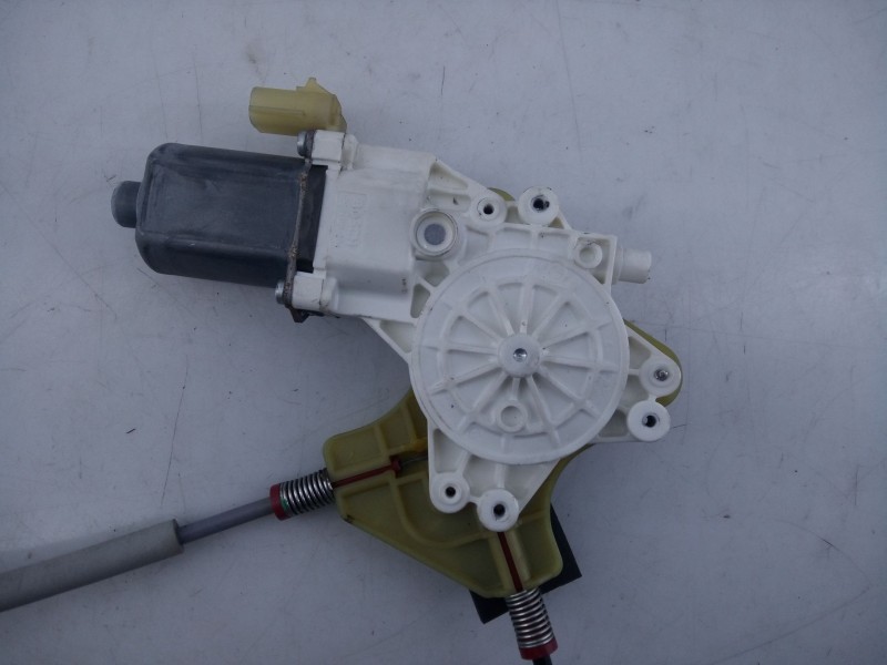 Recambio de elevalunas delantero derecho para chrysler jeep compass limited referencia OEM IAM 0130822277  