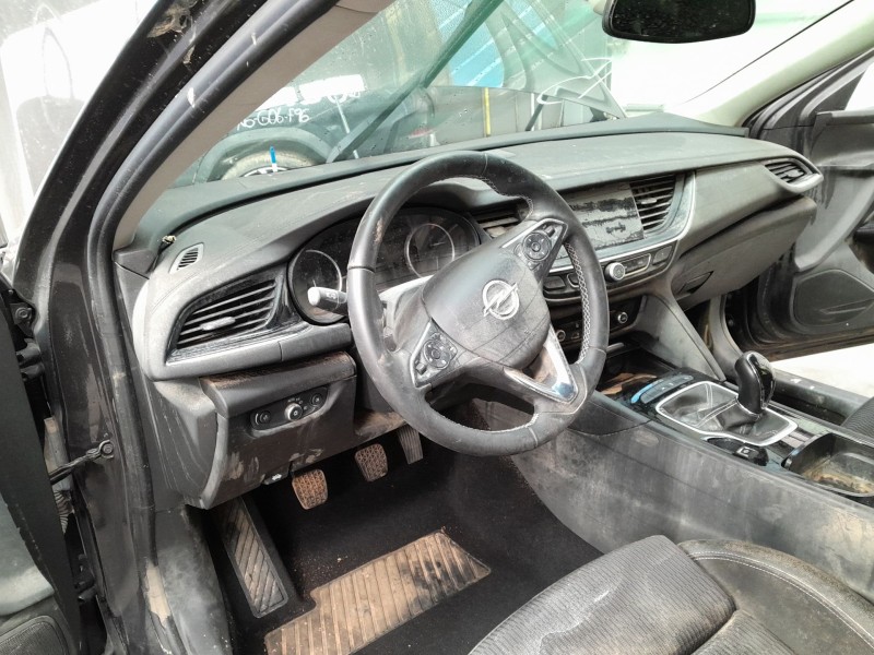 opel insignia del año 2020