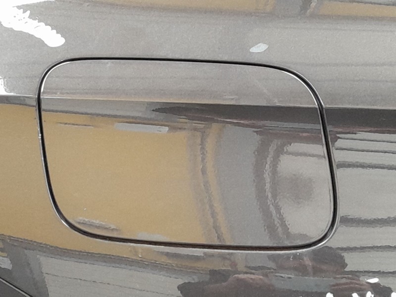 Recambio de tapa exterior combustible para opel insignia insignia b grand sport z18 referencia OEM IAM   